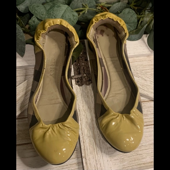 Burberry Nova Check Ballet Flats - Picture 1 of 9